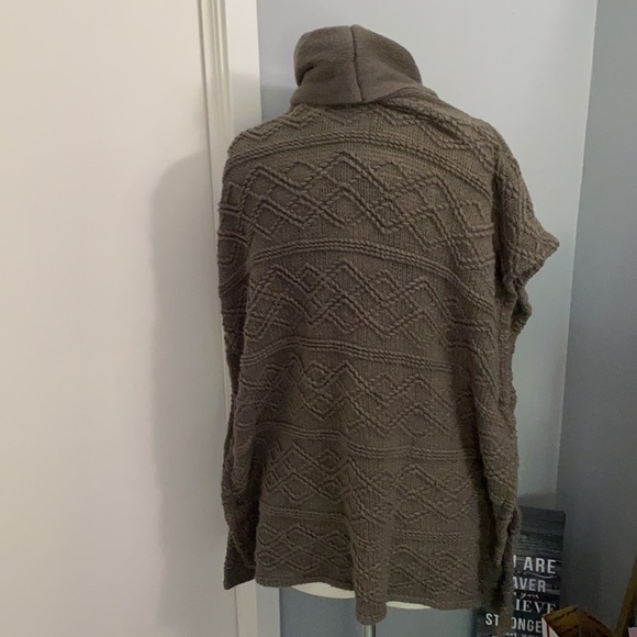 ‼️CLOSET CLOSING‼️ - Picture 4 of 5